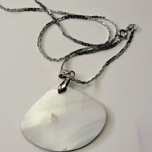 Mens Genuine Abalone Shell Pendant Necklace Triangular Abalone Pendant Short - Picture 4 of 10